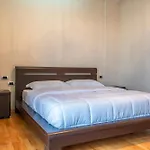 Apartmán Center With Balcony View, 2br, Sleeps 5
