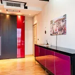 Apartment Center With Balcony View, 2br, Sleeps 5 Shkodra