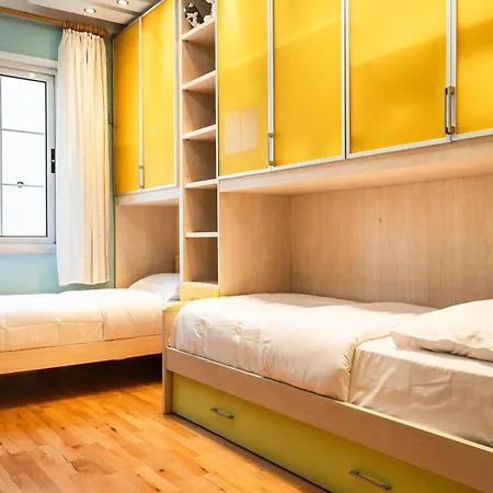 Center With Balcony View, 2br, Sleeps 5 Apartamento Shkodër