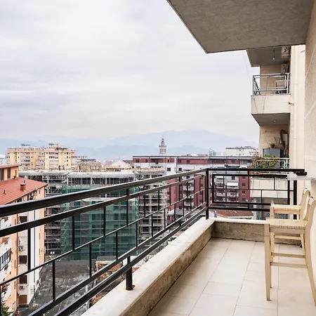 Center With Balcony View, 2br, Sleeps 5 Appartamento Shkodër