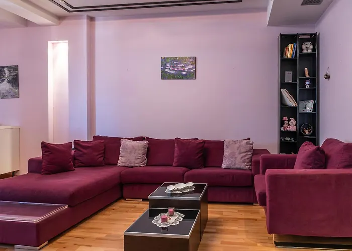 1 Min To Center, Spacious Family With Amazing View Apartment
