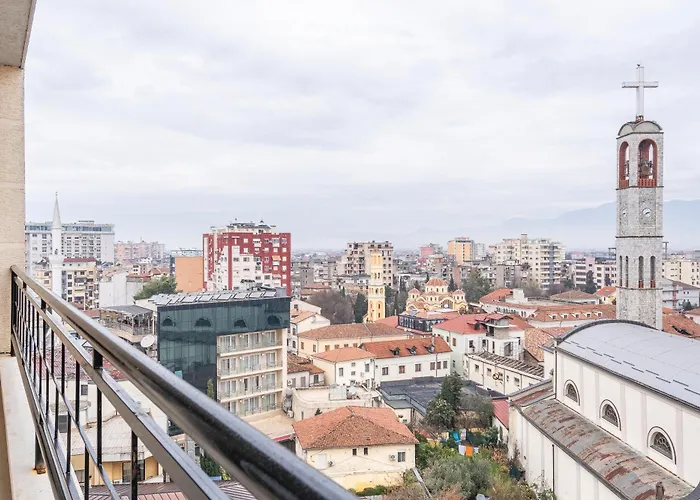 1 Min To Center, Spacious Family With Amazing View Apartment Shkodra