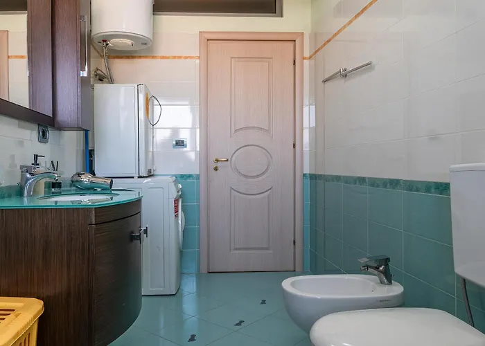 Apartment 1 Min To Center, Spacious Family With Amazing View *