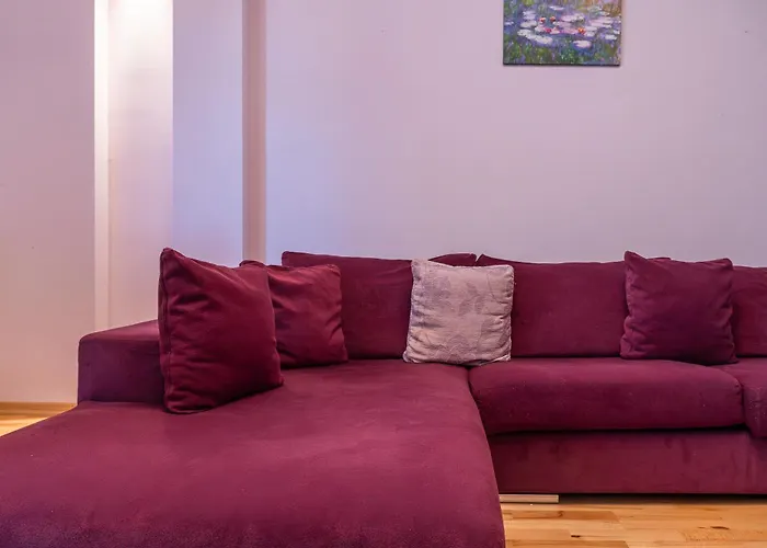 Apartment 1 Min To Center, Spacious Family With Amazing View