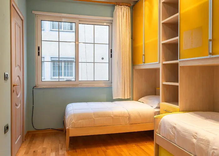 Apartment 1 Min To Center, Spacious Family With Amazing View *