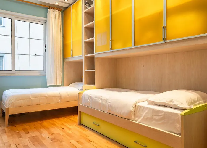 1 Min To Center, Spacious Family With Amazing View