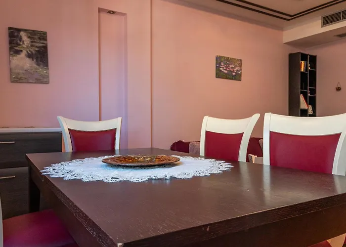 1 Min To Center, Spacious Family With Amazing View * Shkodra