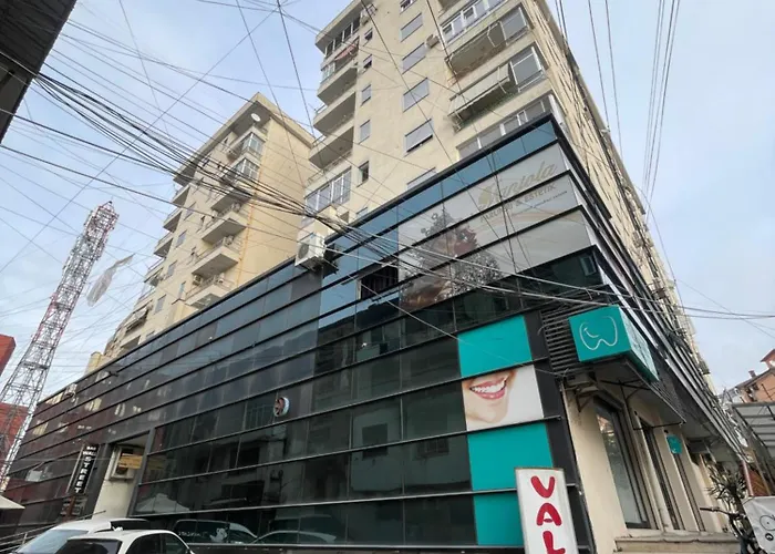 1 Min To Center, Spacious Family With Amazing View Shkodra